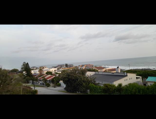 1,487M² VACANT LAND FOR SALE IN SEAVIEW